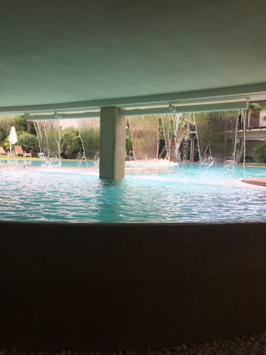Pool Color Hotel
