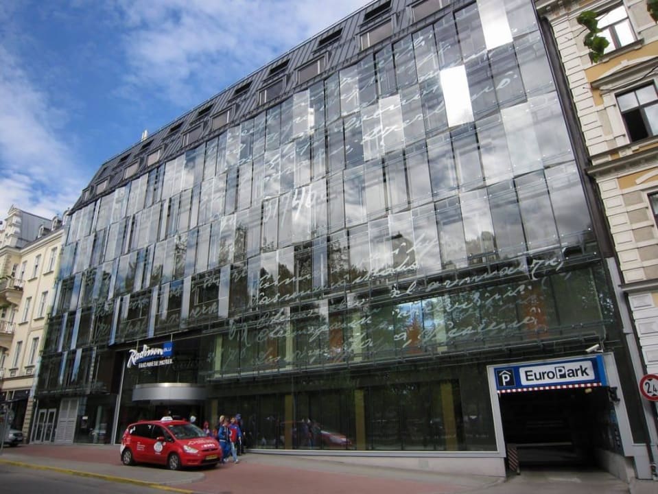 Street view Hotel Radisson Blu Elizabete