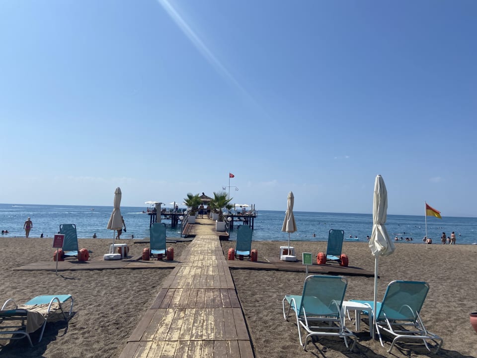 Strand Wyndham Garden Lara