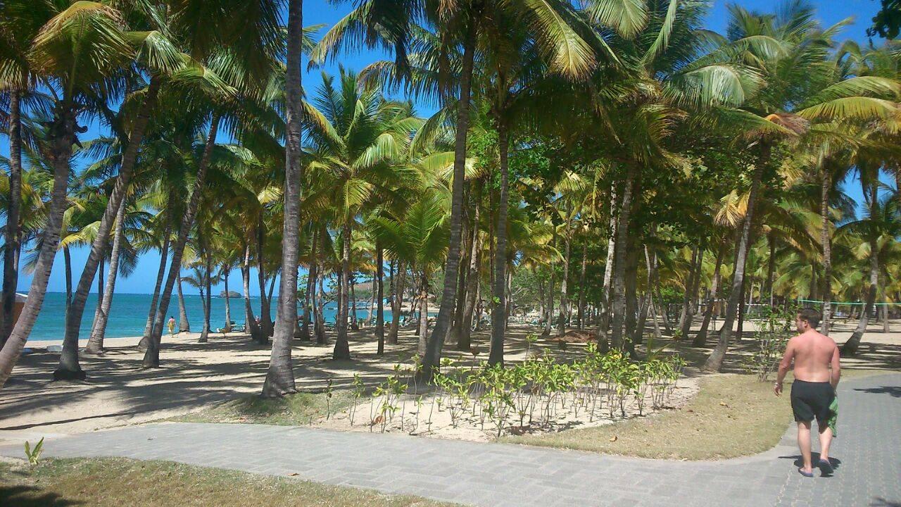 Spaziergang durch die Anlage Playabachata Hotel