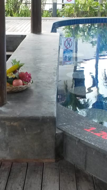 Cocktailbar im Pool Hotel Sunshine Vista