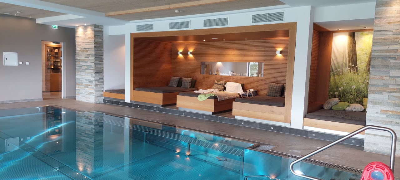 Pool Naturhotel Bauernhofer