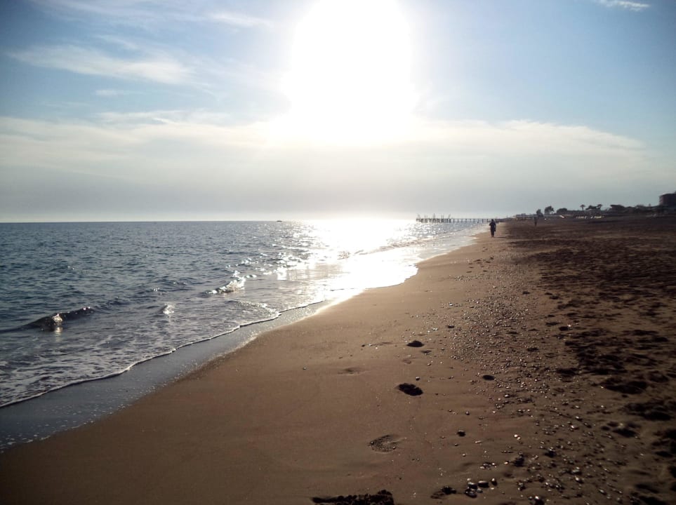 Bilck in den Sonnenuntergang Adora Calma Beach Hotel