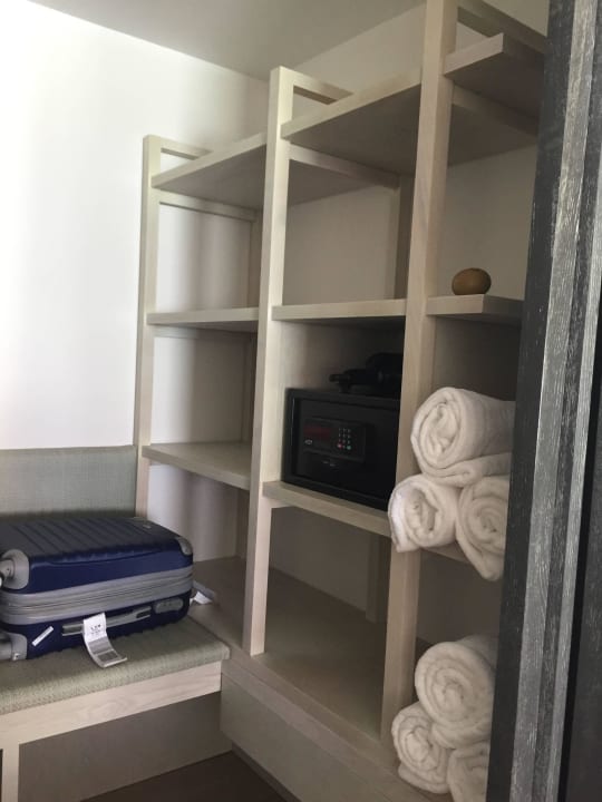 Umkleidezimmer / begehbarer Schrank LUX South Ari Atoll
