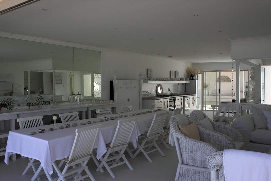 Frühstücks- und Aufenthaltsraum Whale View Guest House