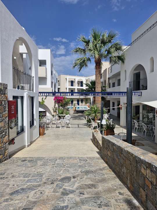 Außenansicht Nami Hotel & Suites