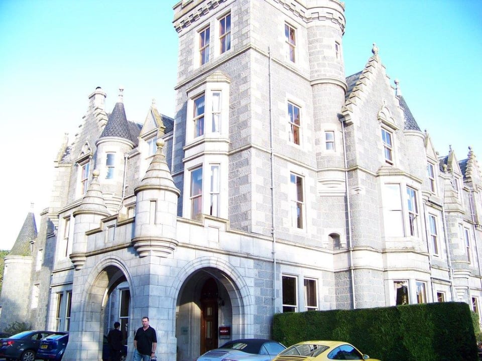 Von außen herrliches Herrenhaus Mercure Ardoe House Hotel and Spa Aberdeen