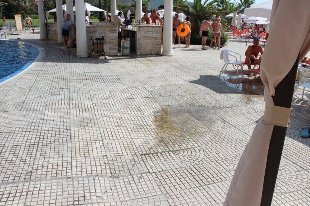 Fließen defekt Royal Park Hotel & Aqua park