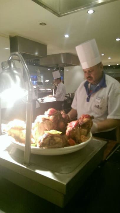 Hier gibt es heute Hähnchen Cleopatra Luxury Resort Makadi Bay