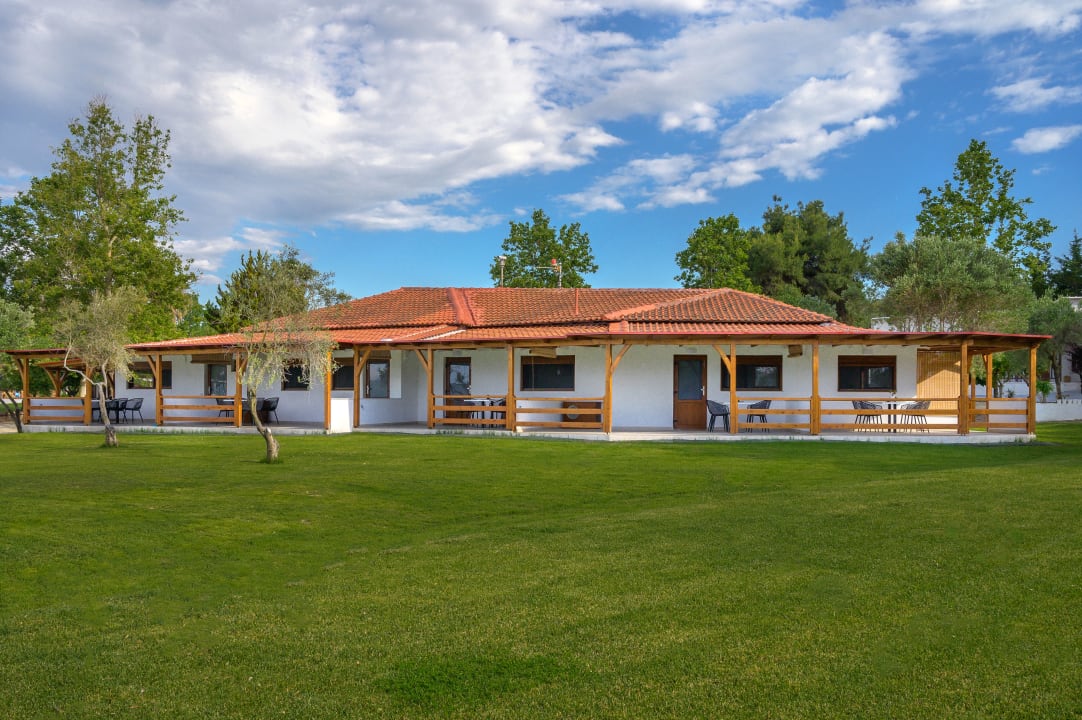 Außenansicht Komitsa Luxury Apartments