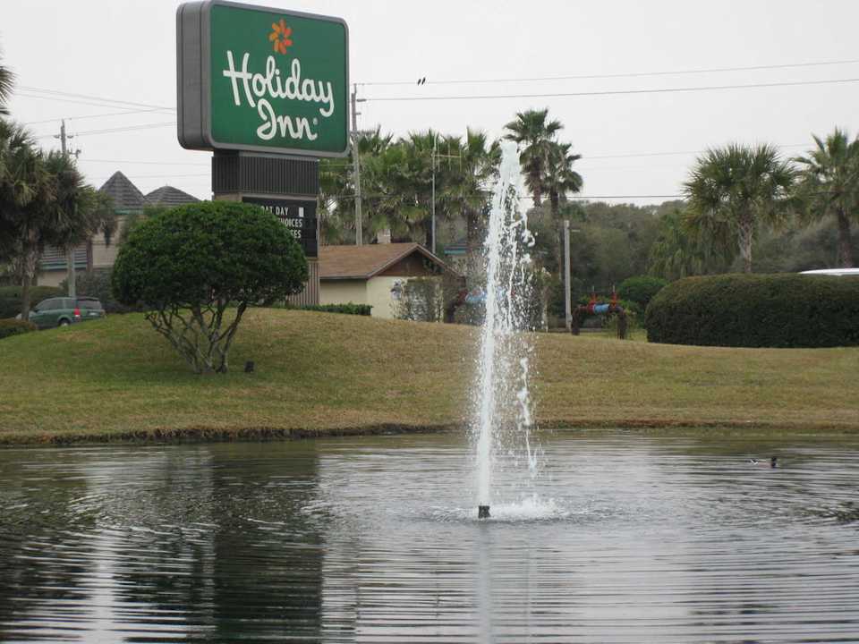 Außenanlagen Hotel Holiday Isle Oceanfront Resort