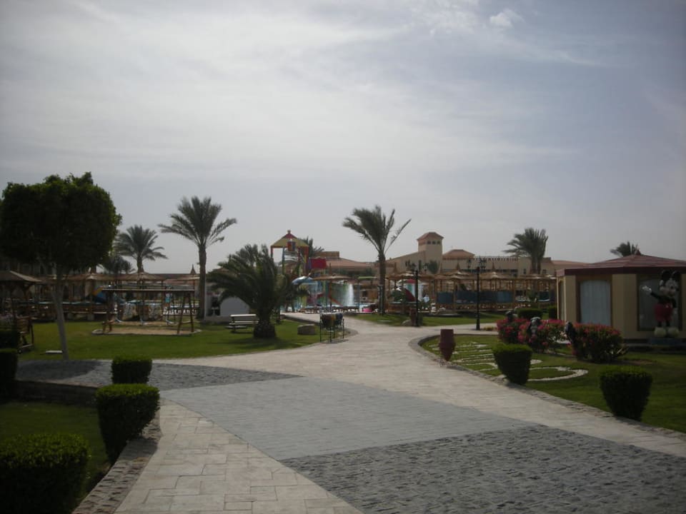Территория отеля Pickalbatros Dana Beach Resort - Hurghada