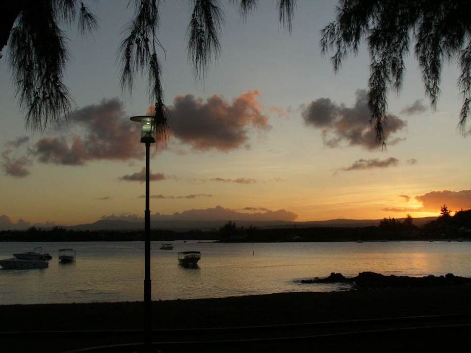 Abend´s in der Lagune Le Peninsula Bay Beach Resort & Spa
