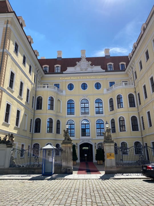Außenansicht Hotel Taschenbergpalais Kempinski Dresden