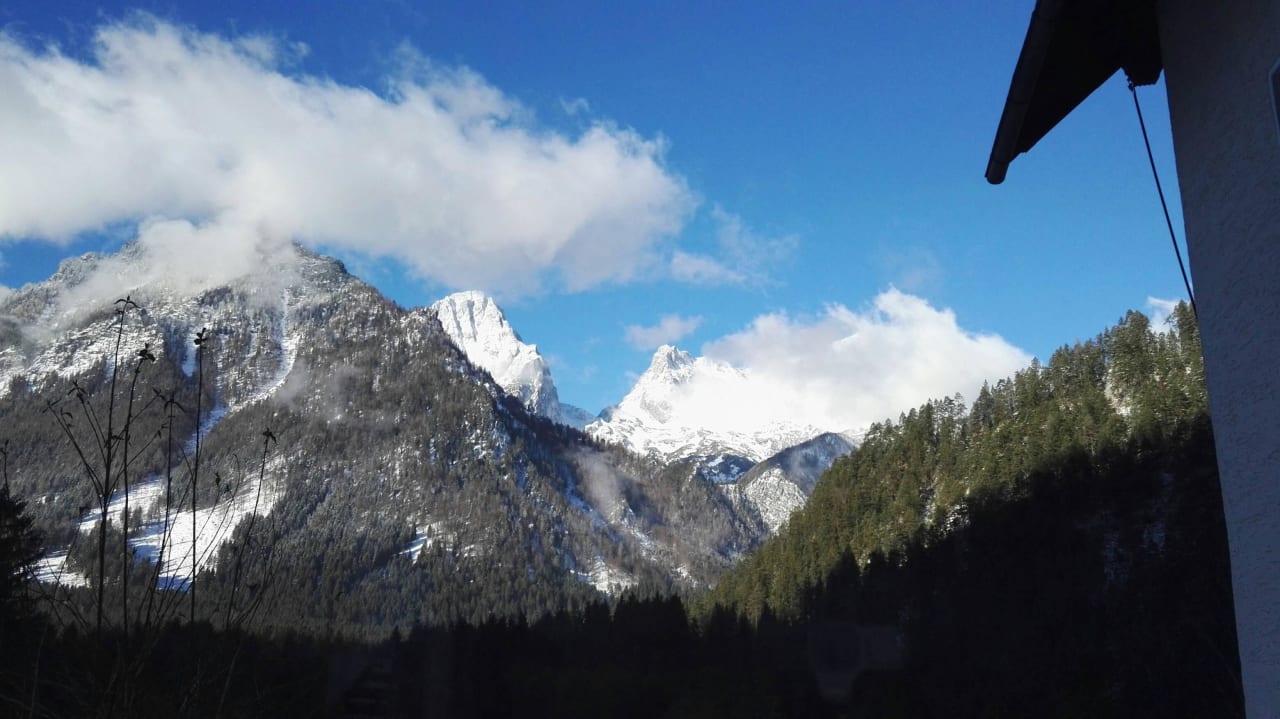 Spitzmauer & Gr. Priel, Blick aus der Stube Ferienhof Rinnergut