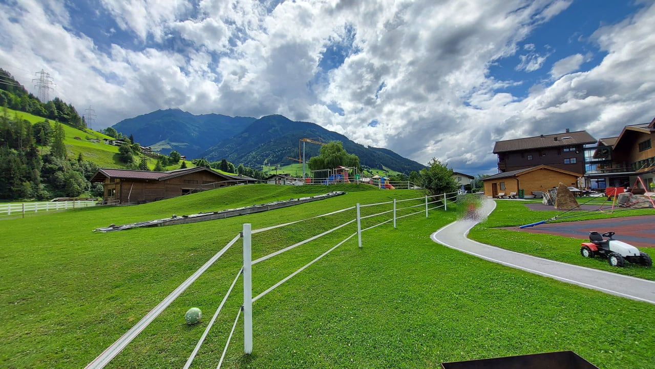 Gartenanlage Kinderhotel Felben