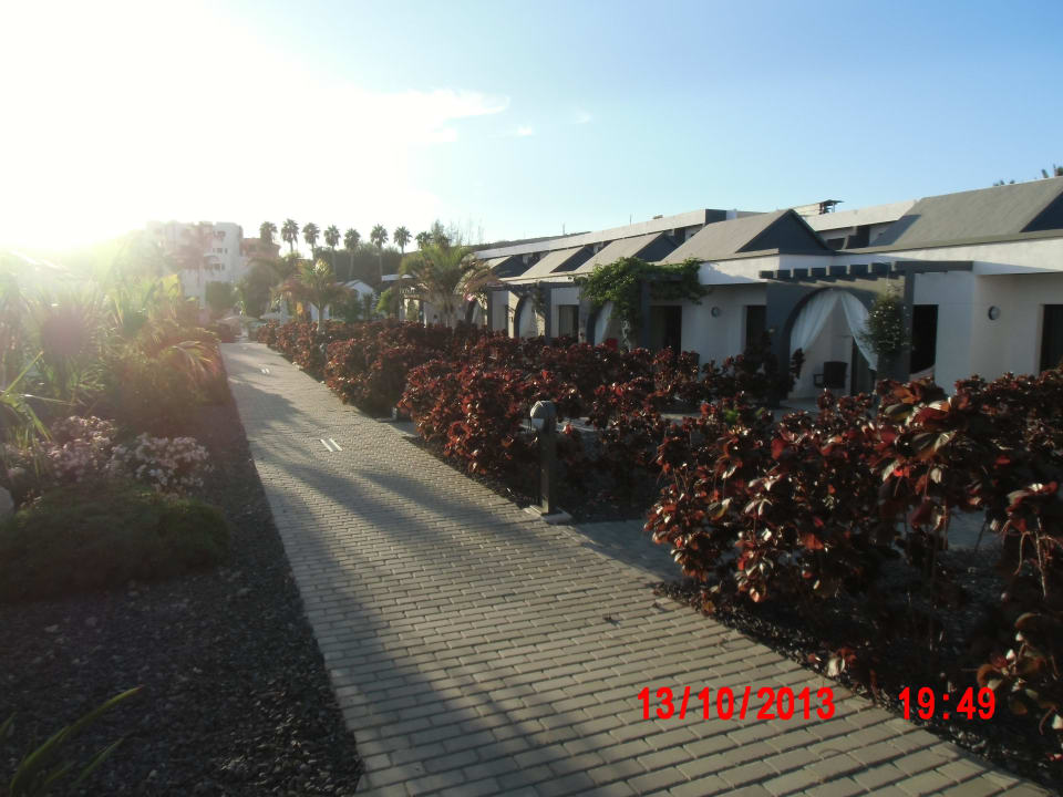 Weg zu den Suiten R2 Romantic Fantasia Suites - Adults only