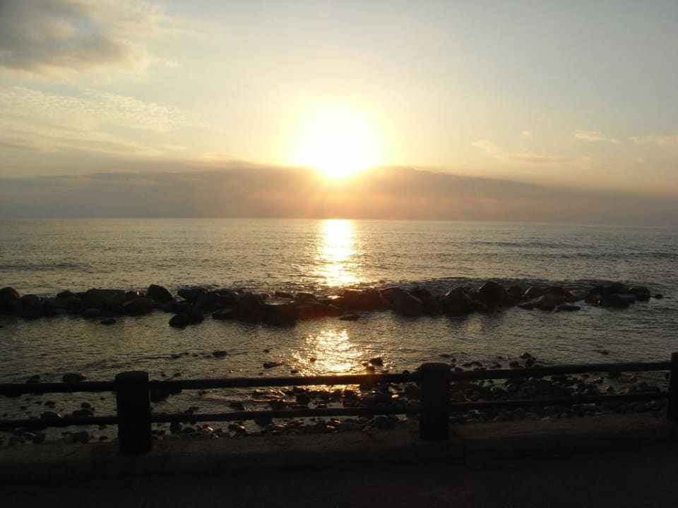 Sonnenuntergang Villaggio Torre Ruffa Robinson