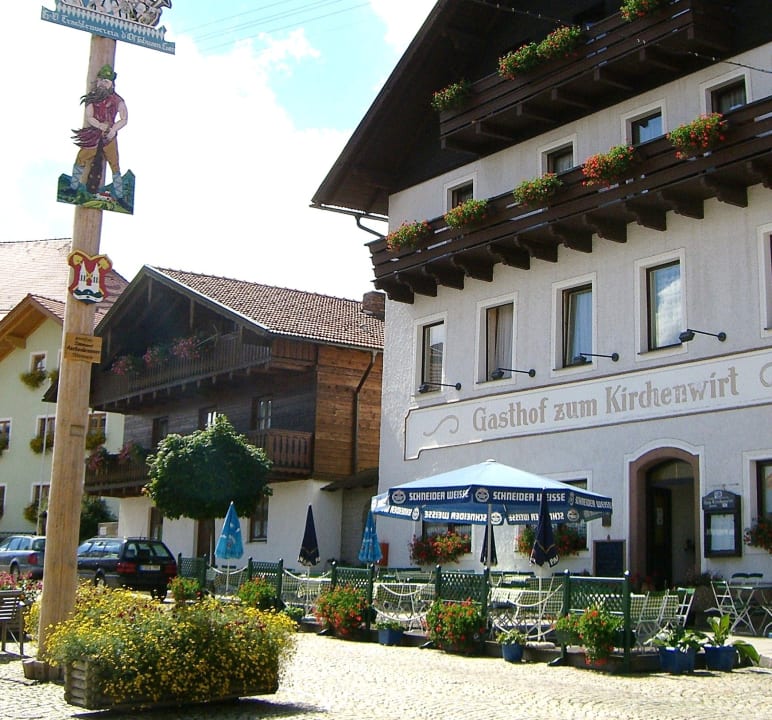 Außenansicht Gasthof Kirchenwirt