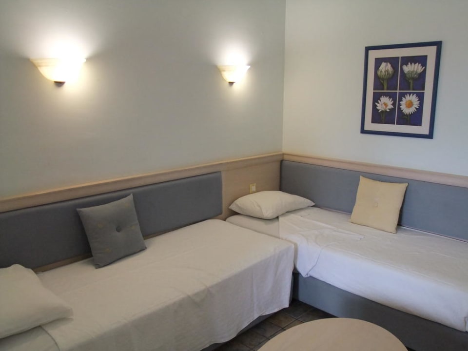 Das Kinderzimmer mit den super bequemen Betten Lindos Princess Beach Resort & Spa