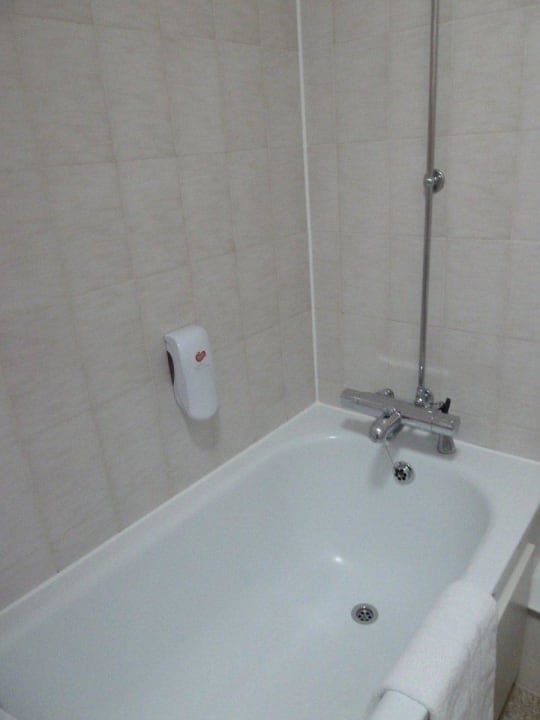 Doppelzimmer 12. Etage Bad Hotel Premier Inn London Hammersmith