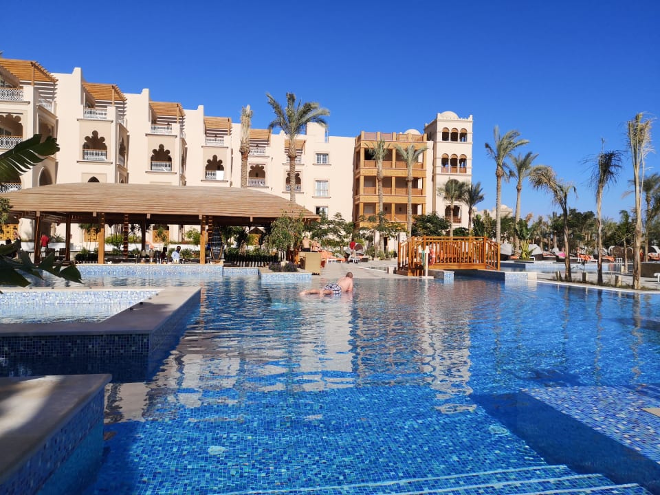 Pool Siva Grand Marina