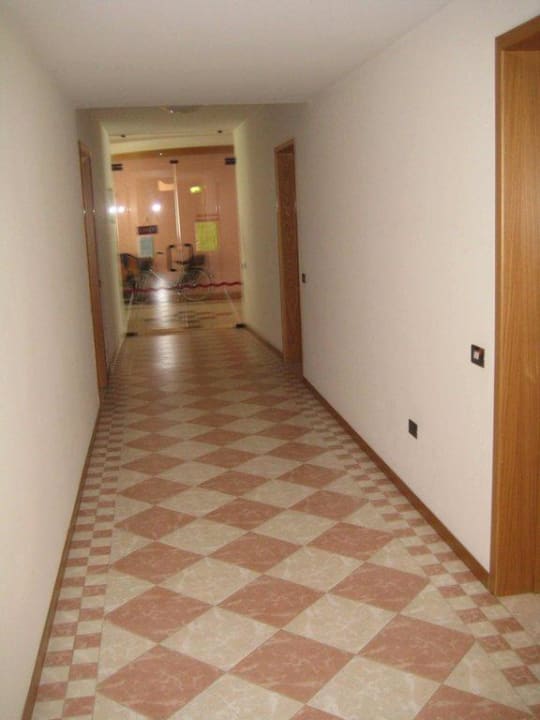 Flur Kristall Lago Residence