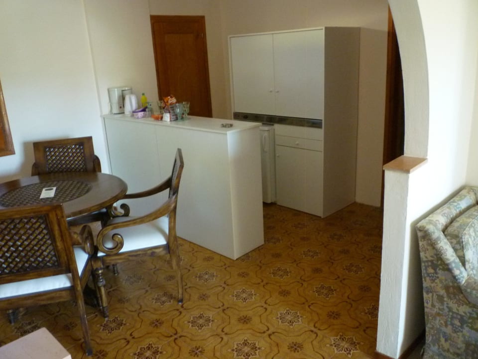 Aus dem Wohnzimmer in Essecke mit Kitchenette 421 St. George's Bay Country Club