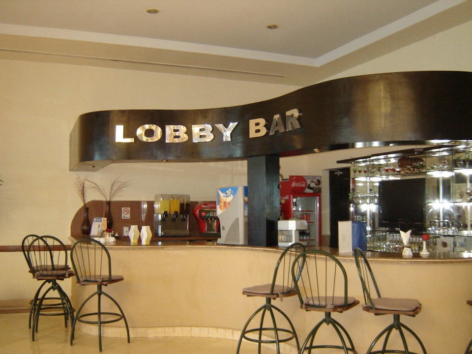 Bar w lobby Three Corners Sea Beach Resort