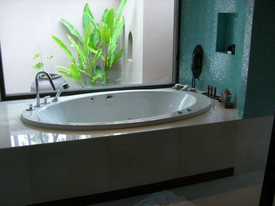 Jazucci Badewanne Santiburi Koh Samui