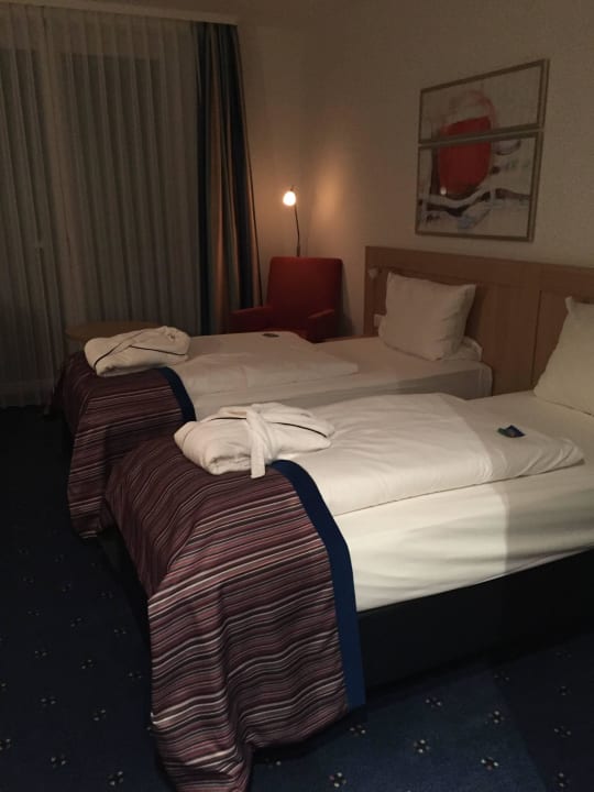 Betten noch auseinander Best Western Plus Hotel Papenburg