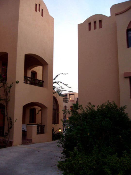 Weg zu Gruppe 13 Steigenberger Coraya Beach - Adults only