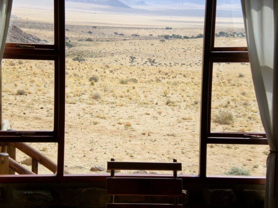 Blick aus dem Fenster in die Namib / Pränamib Klein-Aus Vista Desert Horse Inn