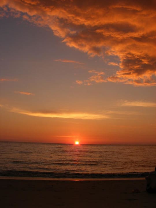 Sunrise Beach und der Namensgeber The Briza Beach Resort Khaolak