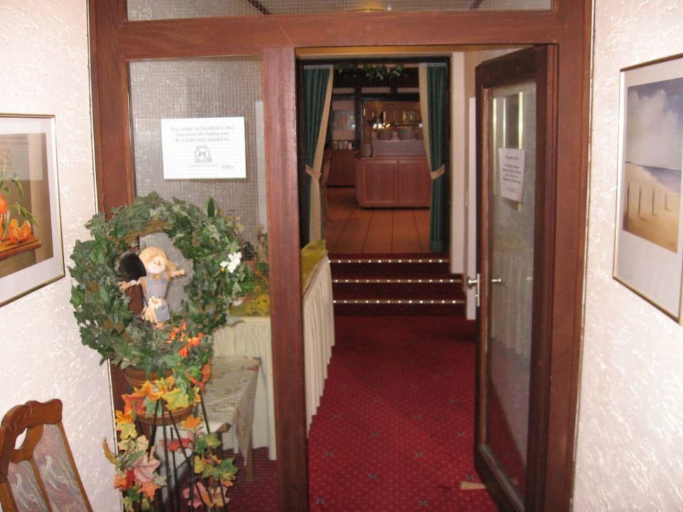 Durchgang zum Restaurant Der schöne Asten - Resort Winterberg