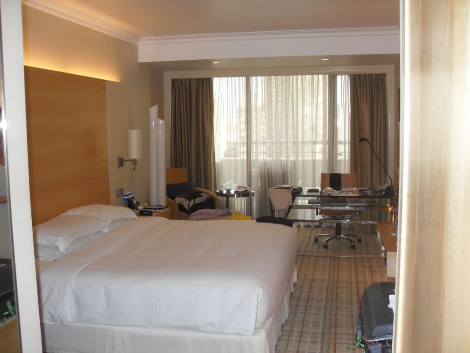 Blick ins Zimmer voco Orchard Singapore