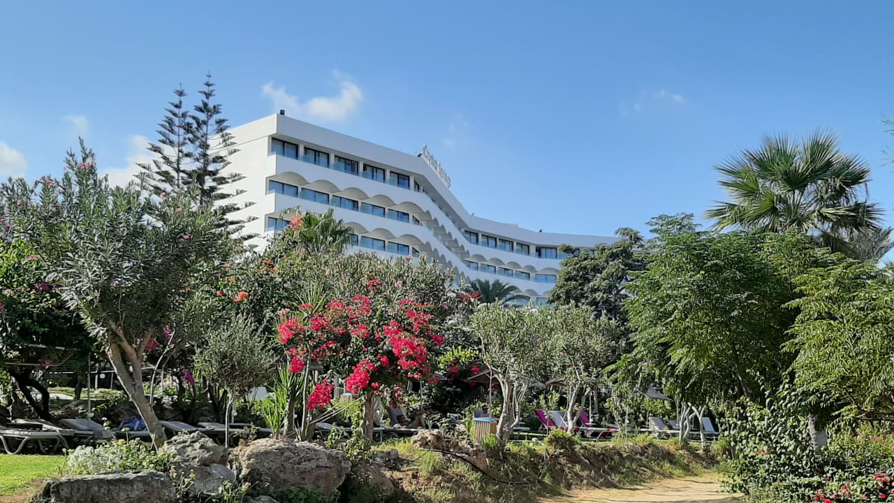 Außenansicht Crystal Springs Beach Hotel