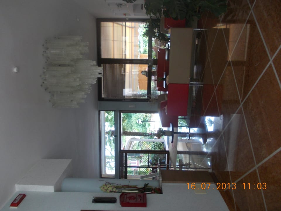 Lobby mit Sitzgelegenheiten Hotel Imperial