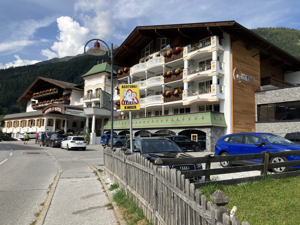 Außenansicht Alpenhotel Kindl