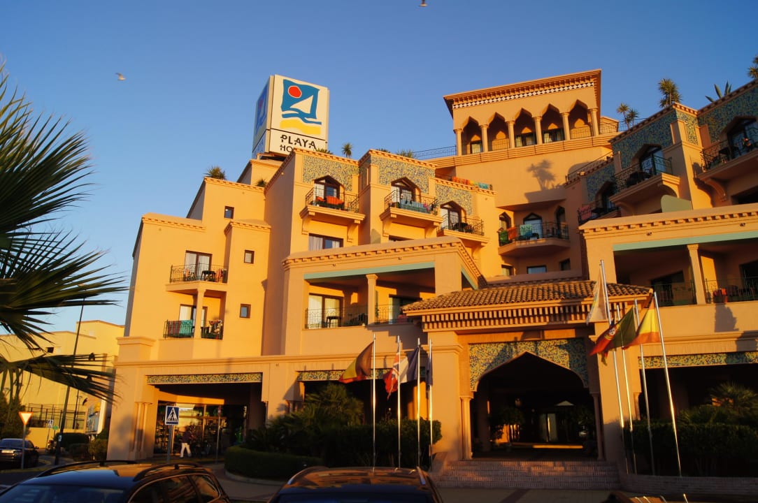 Haupthaus Eingang Playacanela Hotel