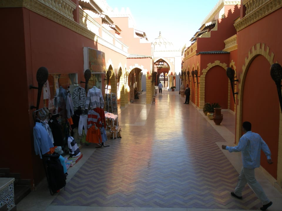 Innenhof und Shoppingmeile Pickalbatros Alf Leila Wa Leila Resort - Neverland Hurghada