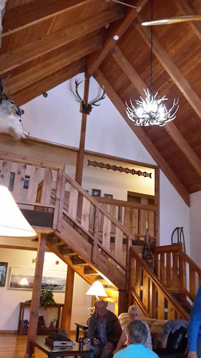 Eingang  Hotel Nisqually Lodge