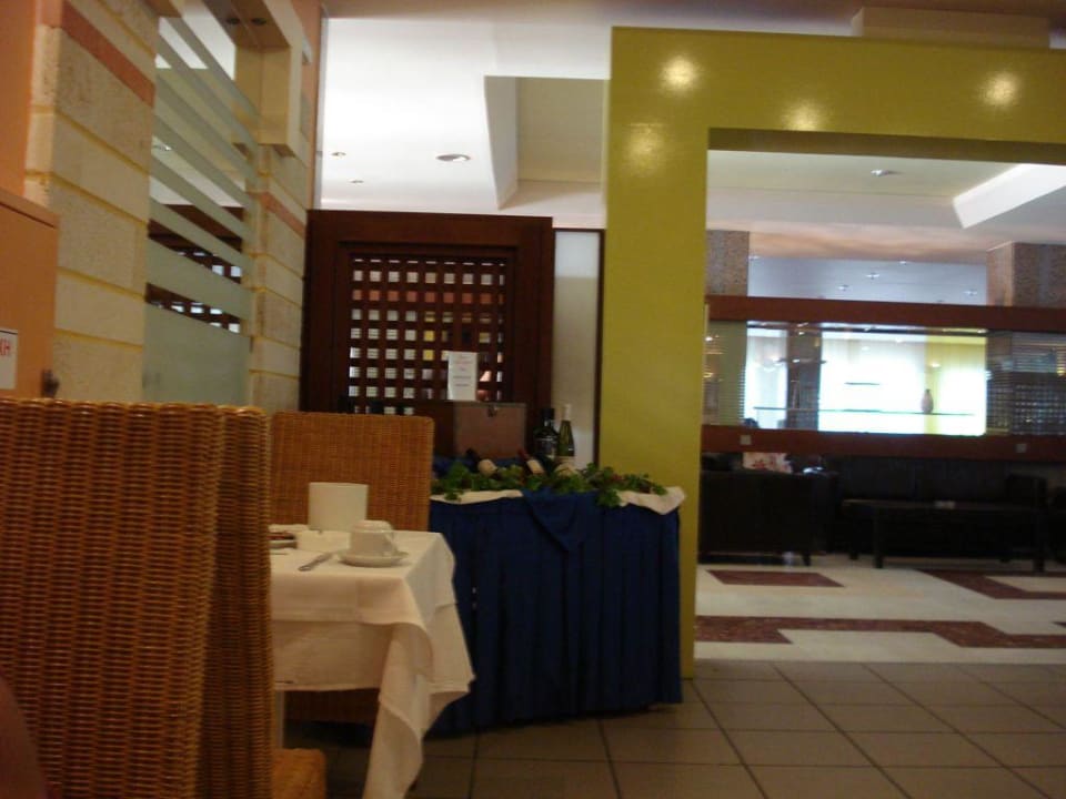 Restaurant Hotel Portes Beach