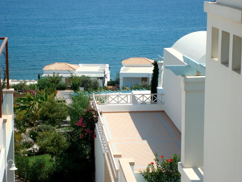 Von fast allen Zimmern Meerblick Atrium Prestige Thalasso Spa Resort & Villas