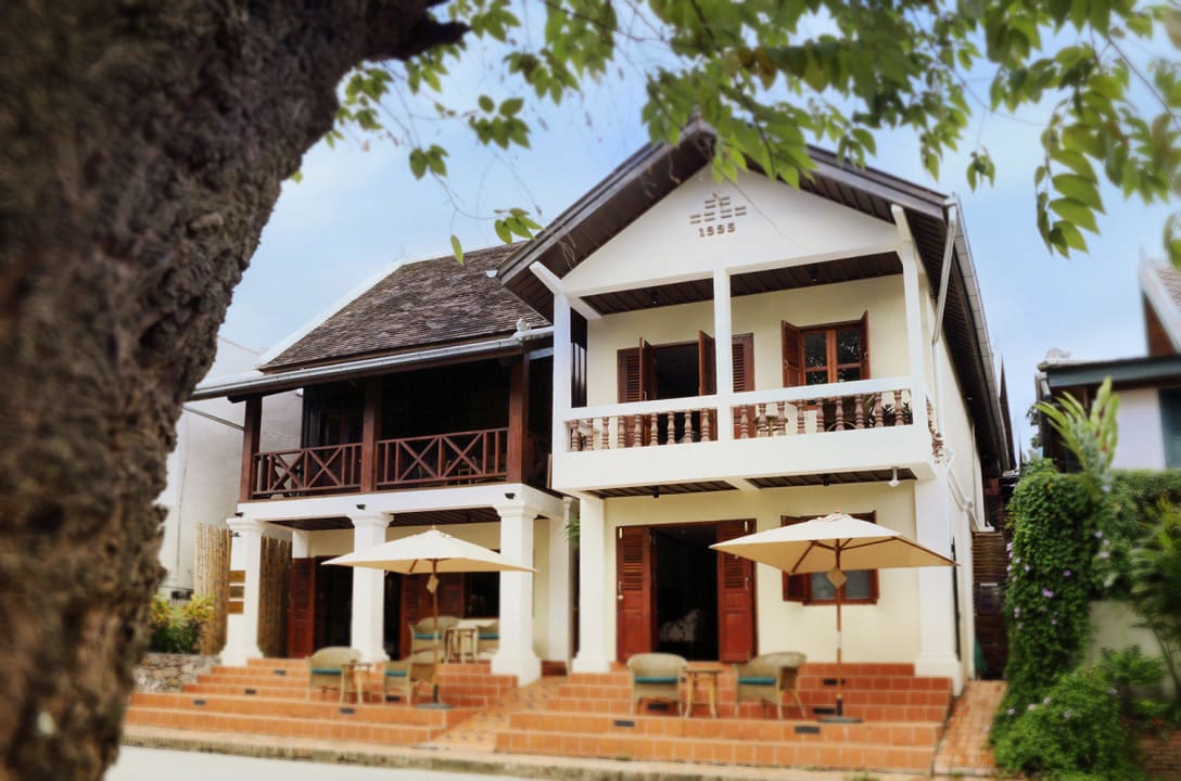 River side facade. Hotel Villa Deux Rivieres