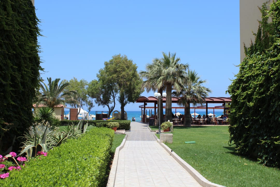 Weg zum Strand Vantaris Luxury Beach Resort