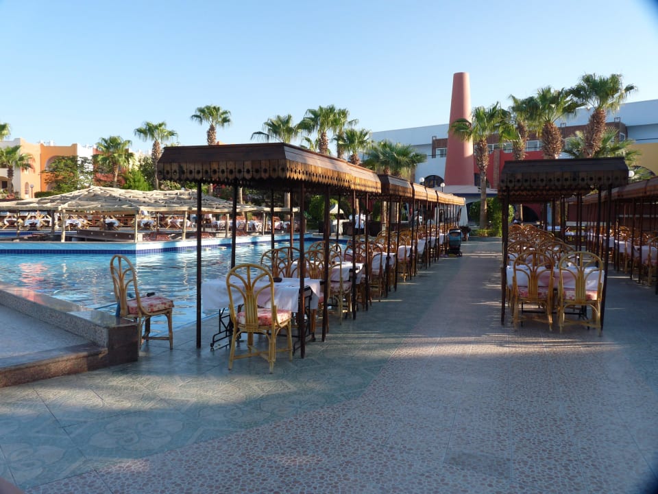 Kinderpool ohne Liegemöglichkeiten Arabia Azur Resort