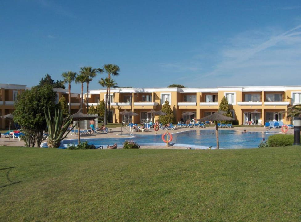 Blick auf die Poolzimmer Hotel Vincci Costa Golf