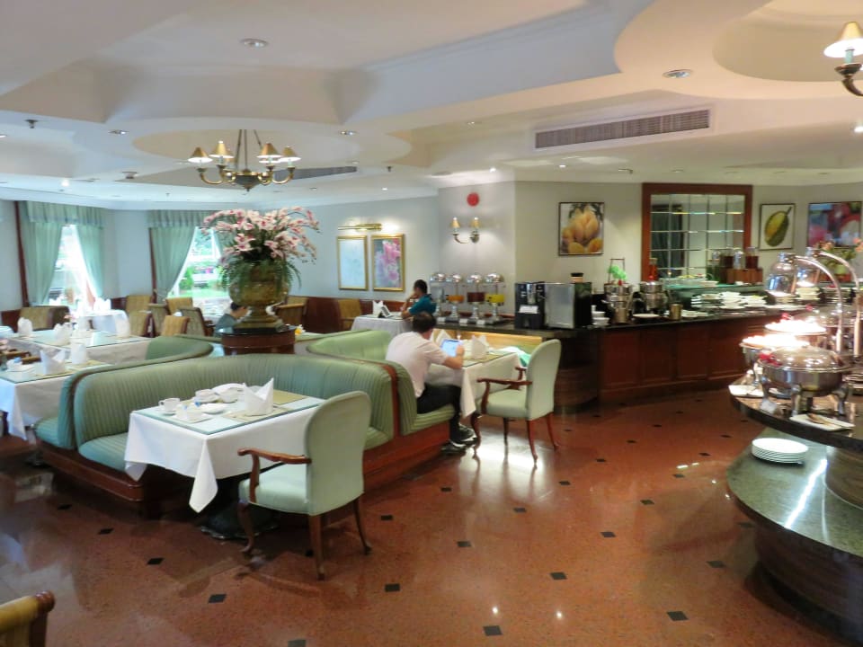 Büffet Restaurant und Frühstücksraum Evergreen Laurel Hotel Bangkok