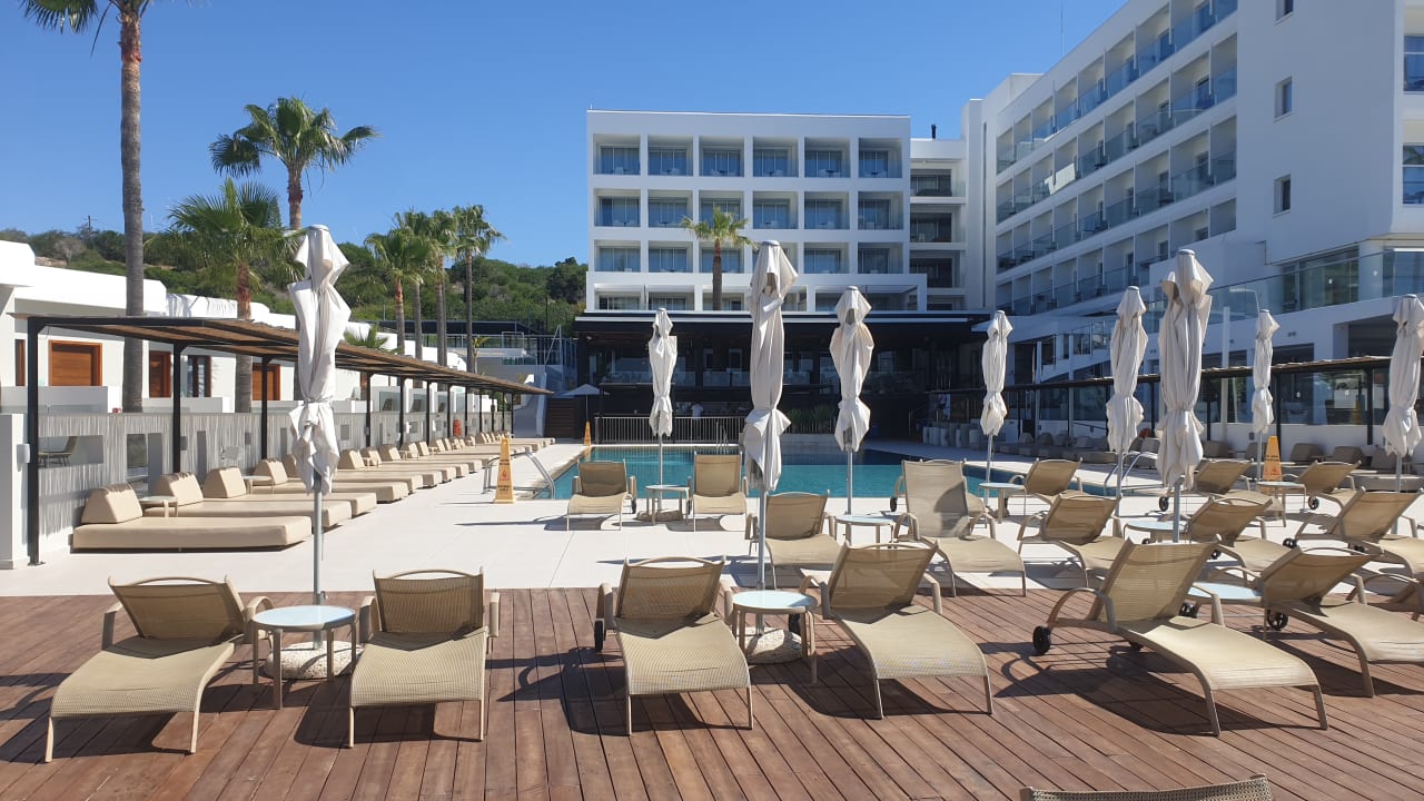 Pool Napa Mermaid Hotel & Suites